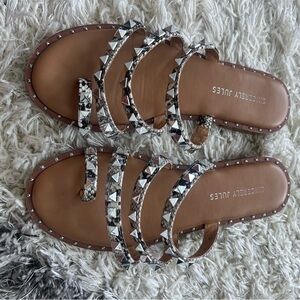 Sincerely Jules snakeskin studded strappy sandal. 6.5